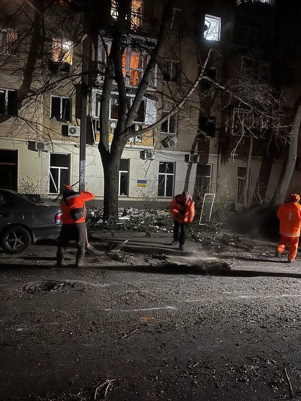 Нічний обстріл Одеси, Зеленський заявив про ядерну зброю для України: головні новини ночі 28 березня 2026 року