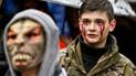Зомбі-парад у Києві: реалістичні "мертвяки" та мисливці за нечистю зійшлися у центрі столиці
