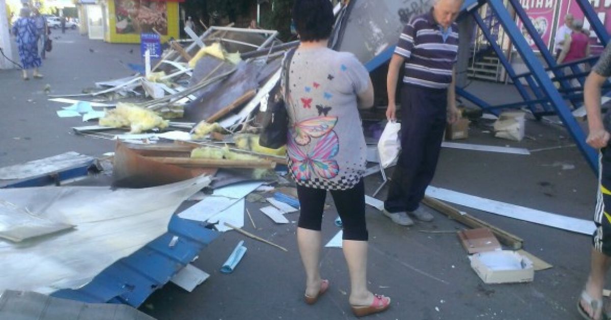 Кіоск чимось завадив невідомим / © 112 Україна