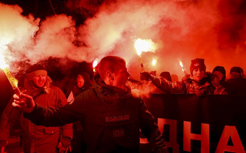 В Киеве прошло факельное шествие в честь Дня Соборности Украины. / © Reuters