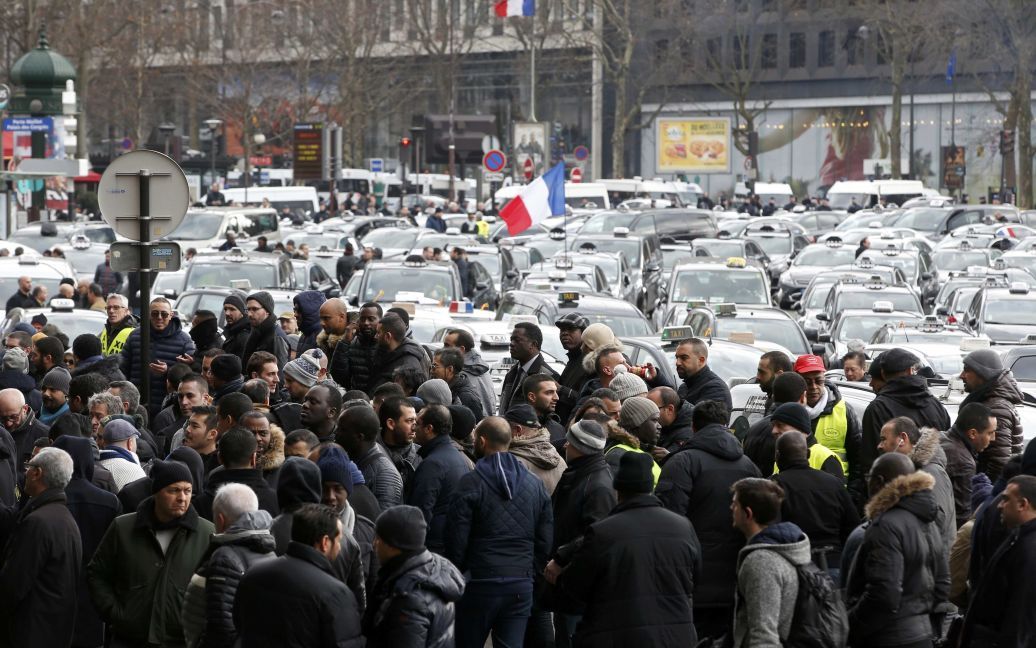 У Франції таксисти протестують проти Uber / © Reuters