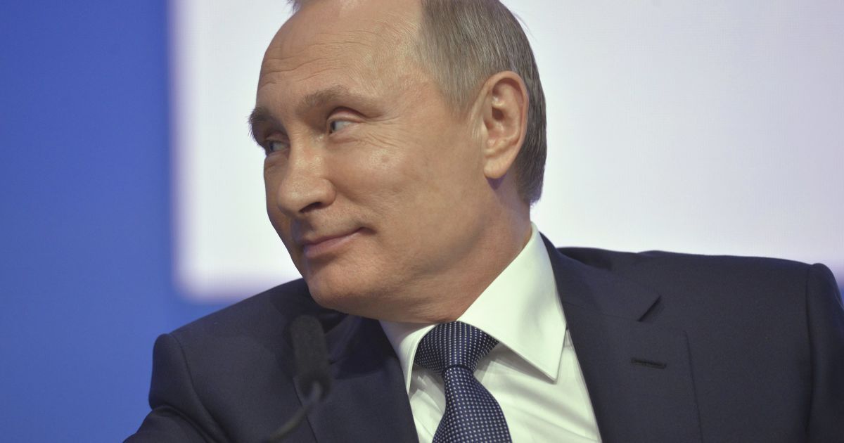 Путин &laquo;обрубил&raquo; песней о бицепс рассказ вице-премьера РФ
