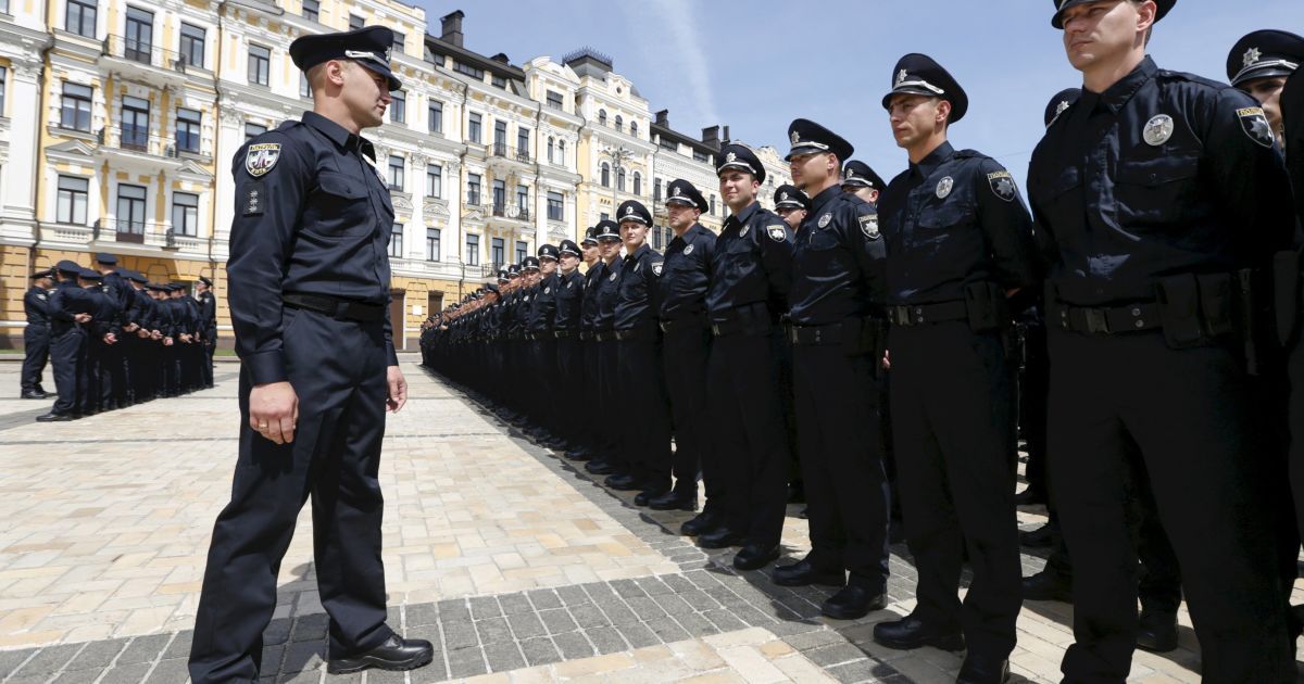 В Сети появилась возможность вживую слушать рации киевских полицейских