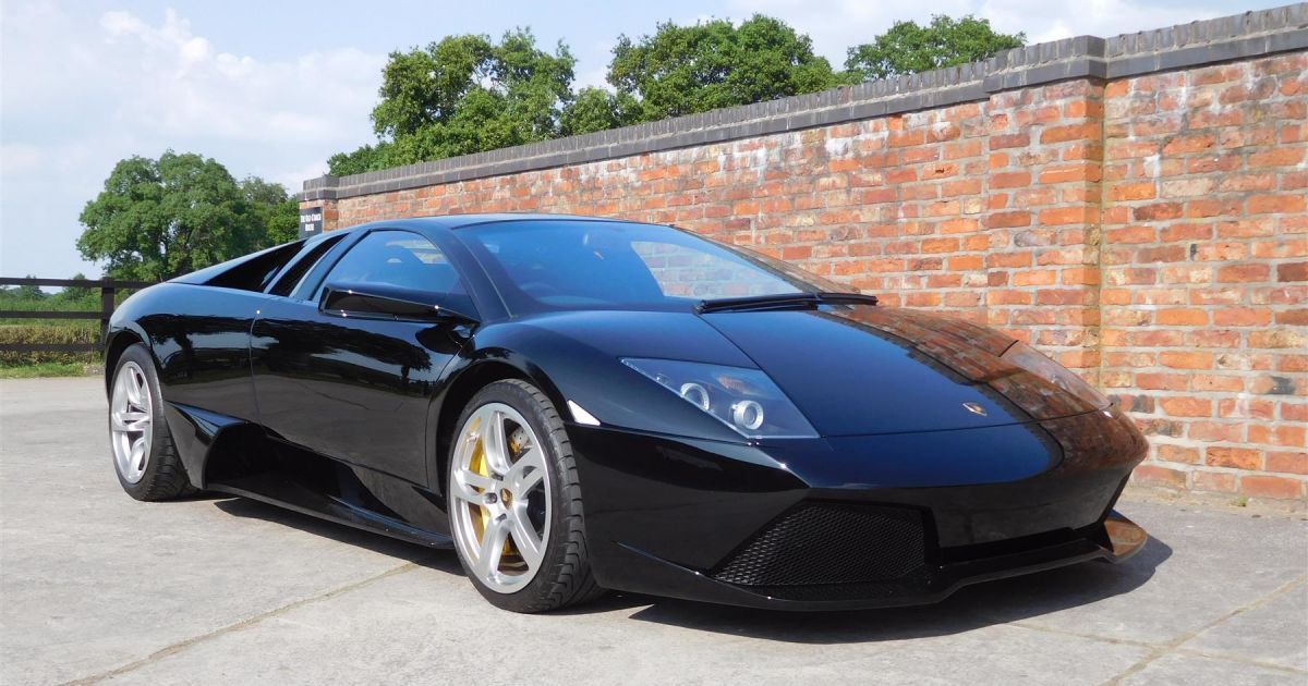 В Великобритании выставили на продажу 14-летнюю Lamborghini с пробегом в 317 км: стоимость может удивить