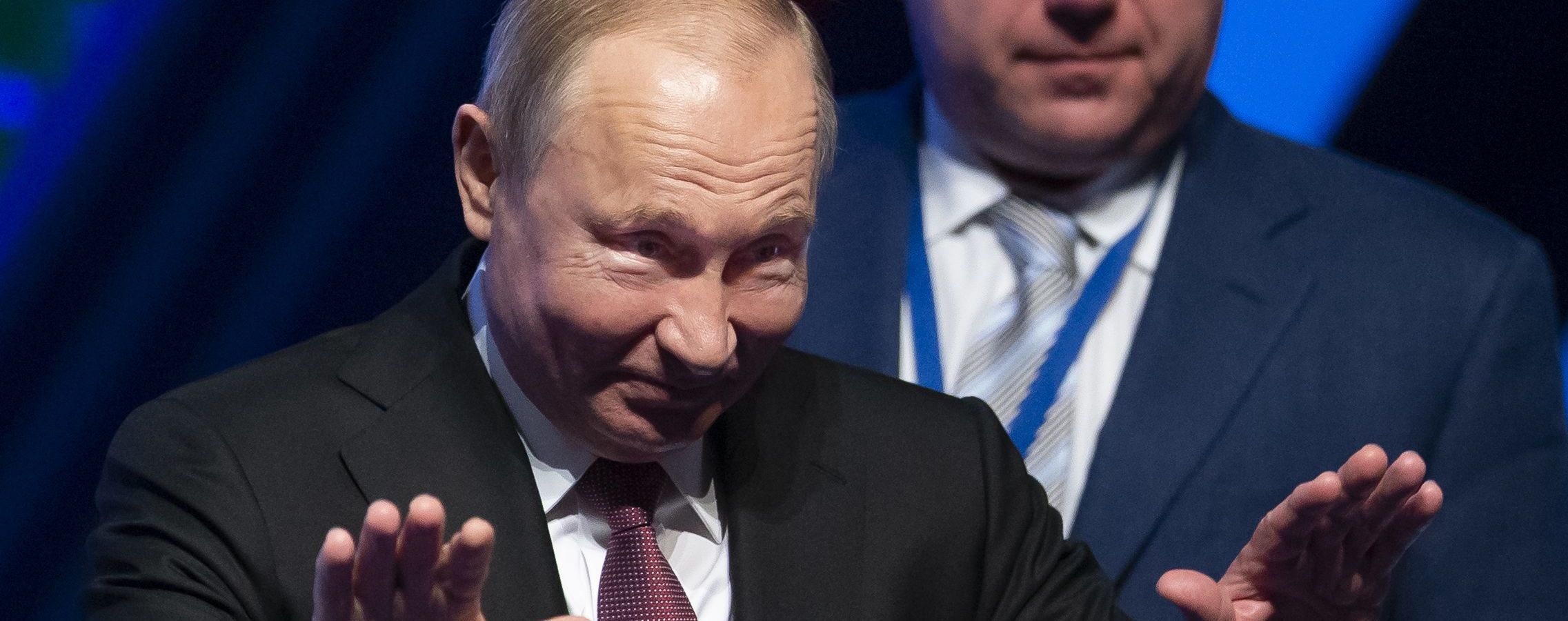Путин похвалил Мюллера за "экзотическое" и "объективное" расследование