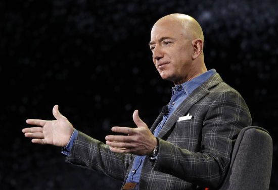 Безос іде з посади гендиректора Amazon