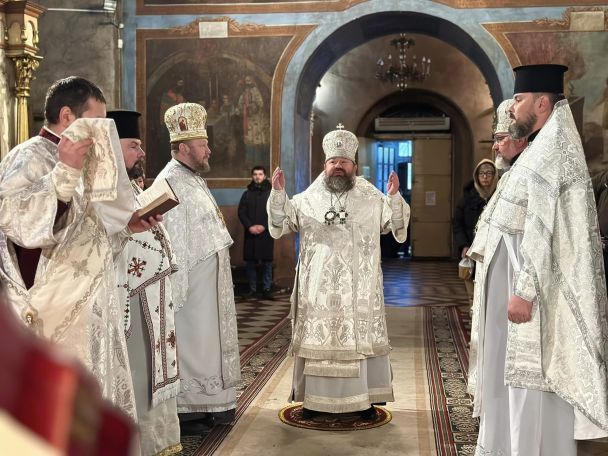 Богослужіння ПЦУ у Спасо-Преображенському соборі Чернігова / &copy; 