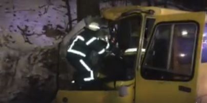 У Києві дві маршрутки влаштували ДТП з десятками постраждалих