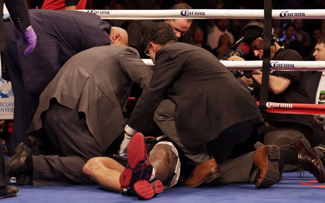 Деонтей Вайлдер нокаутував Артура Шпільку у 9-му раунді. / © Reuters