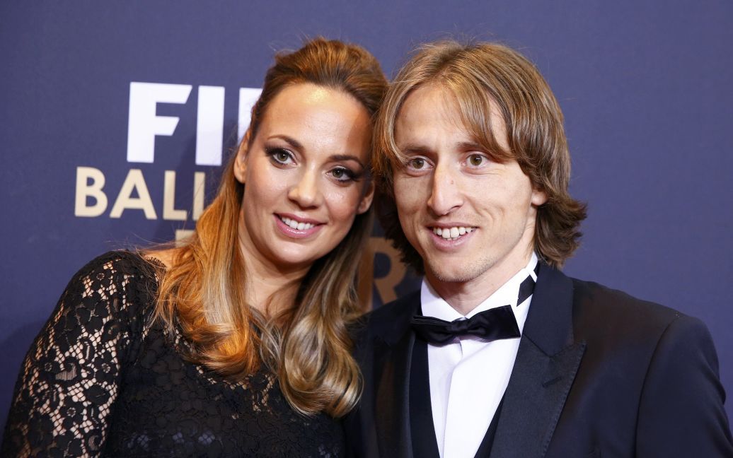 Участник Команды года Лука Модрич с женой. / © Reuters