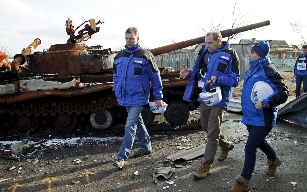 Комінтернове відвідали спостерігачі ОБСЄ на чолі з Александром Хугом. / © Reuters