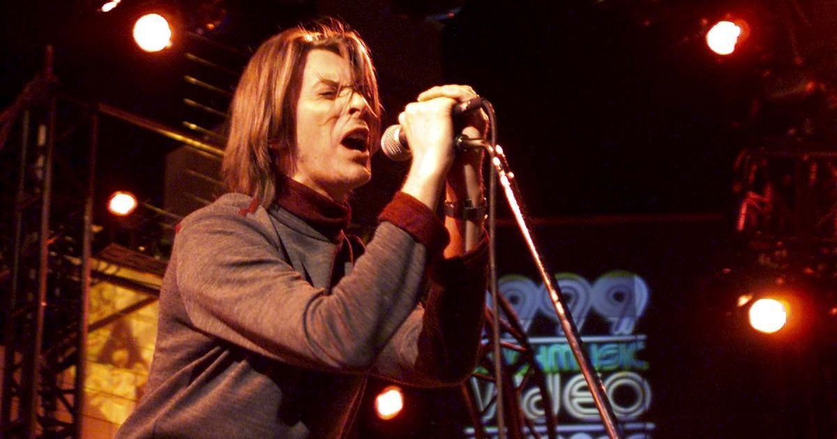 Дизайнер показал философский клип Боуи