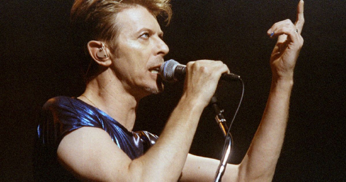 Неочікувано: легендарного Боуї використали у рекламі українського банку