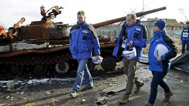 Коминтерново посетили наблюдатели ОБСЕ во главе с председателем Миссии в Украине Александром Хугом. / © Reuters