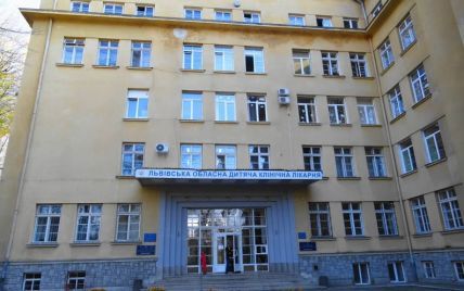 Трехлетняя девочка из коронавируса попала в реанимацию во Львове: ребенка подключили к ИВЛ