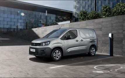 Peugeot снабдил популярный фургон электрифицированной версией