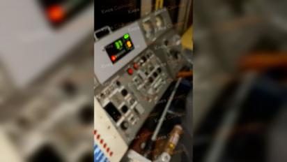 У Києві підлітки прокралися до кабіни машиніста у вагоні метро