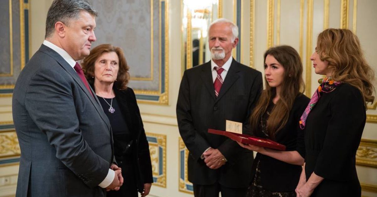 Президент зустрівся з родиною виконавця / © Facebook / Петро Порошенко