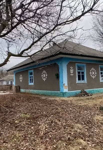 Анастасії Сокол придбала стару хату в Одеській області