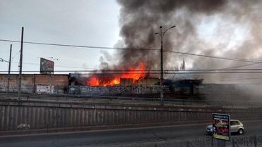 пожежа на Петрівці в Києві_2 / © Павел Скала / Facebook