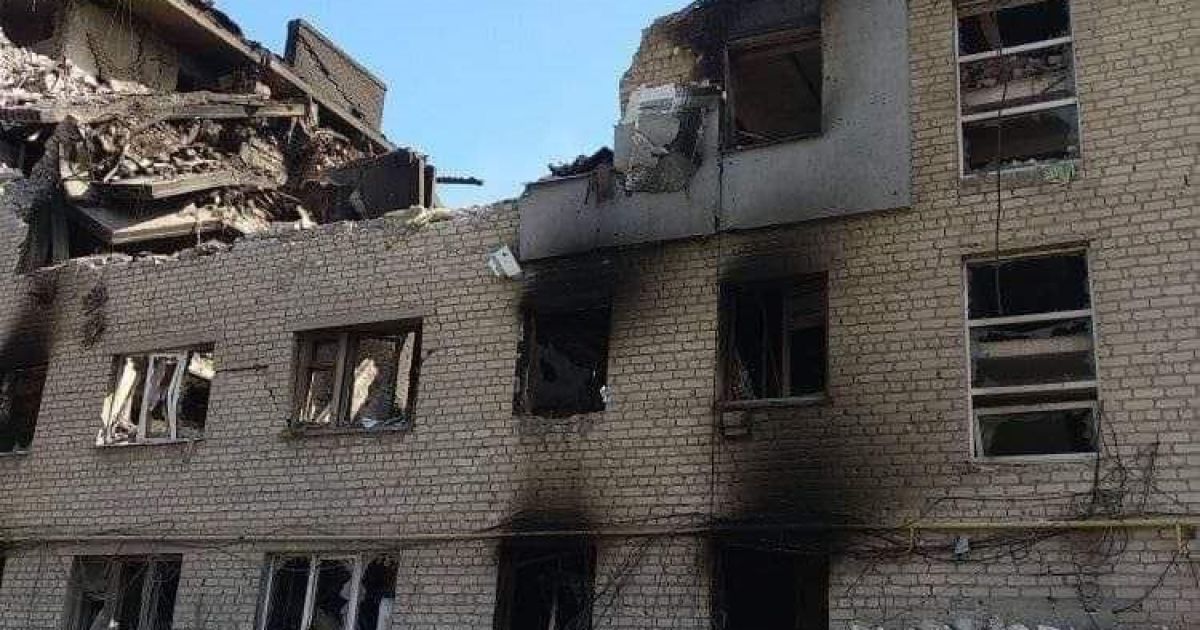 У Попасній російські окупанти обстріляли житловий будинок: він обвалився, загинуло троє людей