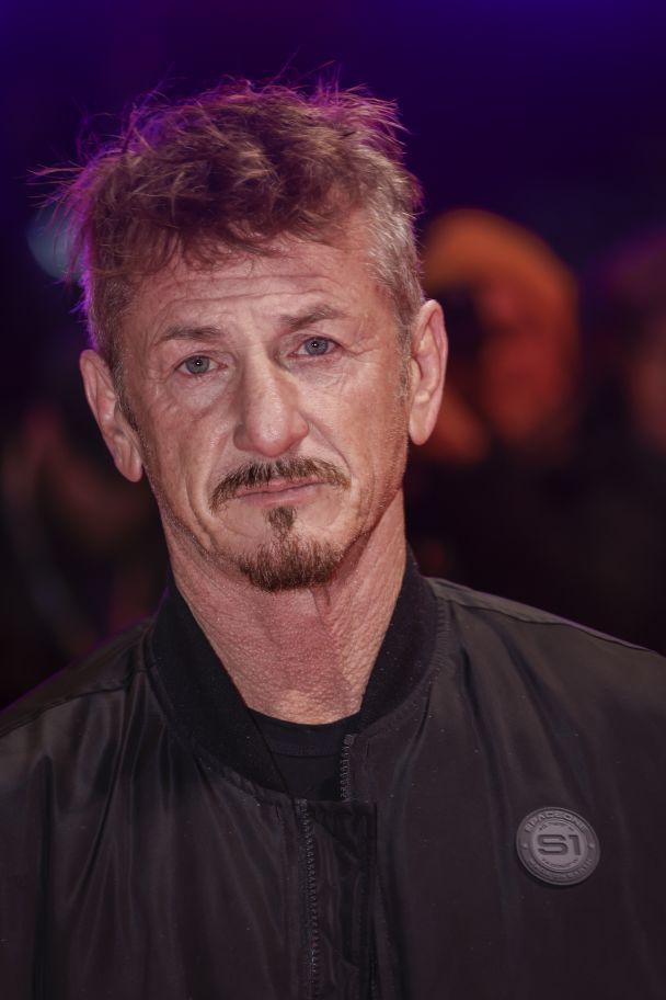 Шон Пенн отримав символічний "Оскар" в Україні — його зробили після атаки РФ