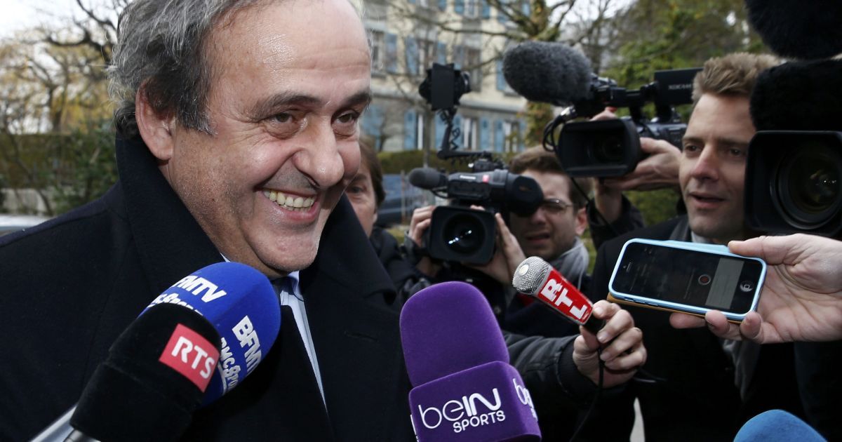 ФІФА "поламала" плани Платіні йти в лозанський суд.