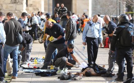 В Иерусалиме палестинцы с ножами напали на прохожих: есть погибшие и раненые