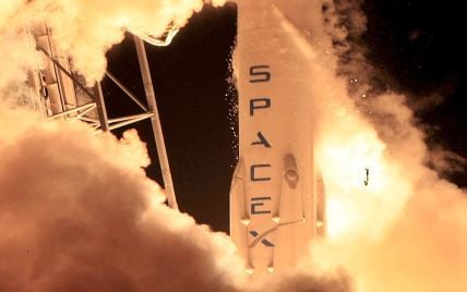 Falcon 9 успешно вынесла на орбиту метеорологический спутник, но совершила жесткую посадку