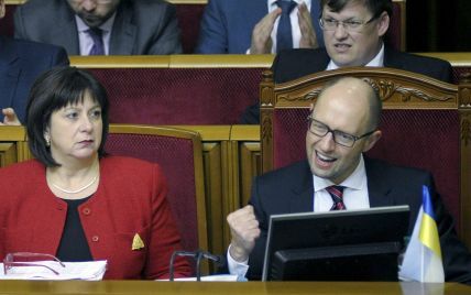 "Народный фронт" не будет голосовать за отставку Яценюка