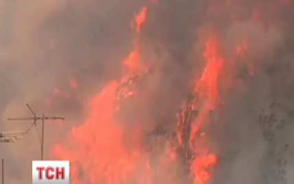 В США лесные пожары выгнали из домов более 13 тысяч человек