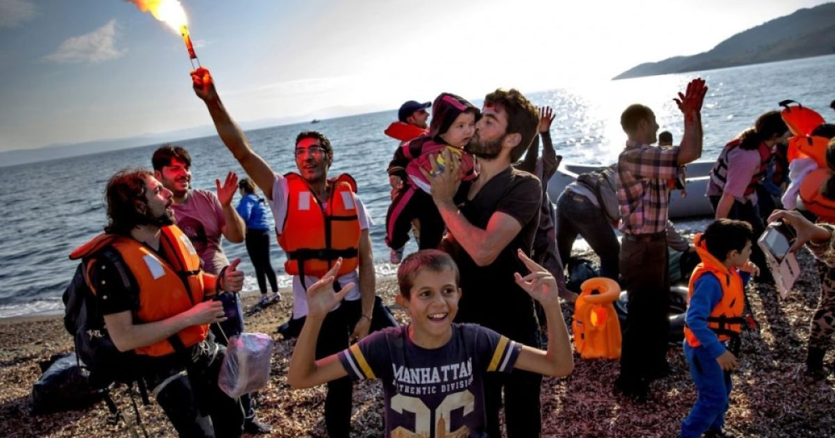 Первое место в категории International News Picture Story. Мигранты из Сирии и Афганистана прибыли к берегу греческого острова. Фото Джейкоба Ербана (Politiken)