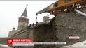 Одна из стен Каменец-Подольской крепости обвалилась на дорогу