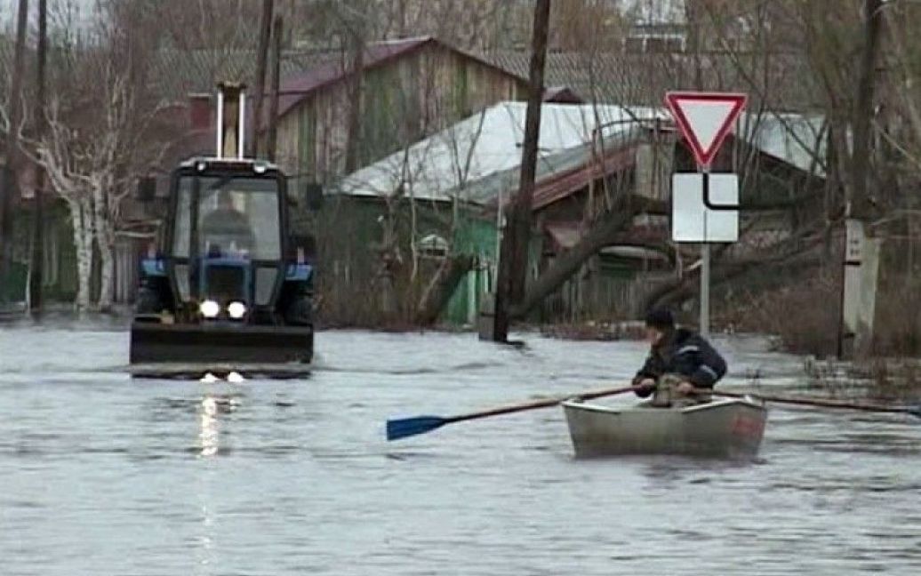 Паводок у Карагандинській області змусив залишити свої будинки більше 4 тисяч людей. / © tengrinews.kz