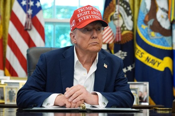 "Может, нам нужен диктатор": Трамп прокомментировал противоречивые мнения о себе