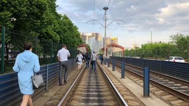 Трамвай зійшов з рейок_3 / © Hromadske.ua