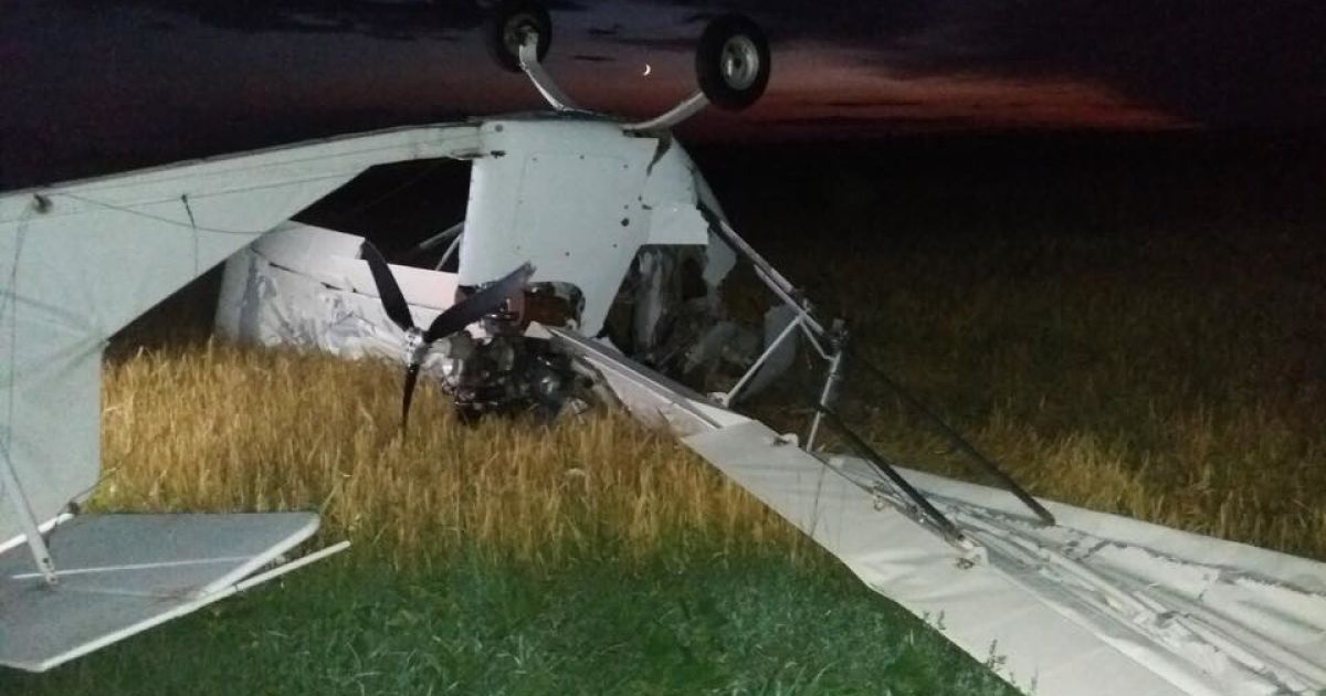 У Мексиці впав та загорівся маленький літак: загинула родина, з них четверо діти