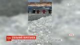В литовской Клайпеде местные спасли из ледяной воды двух женщин с детьми