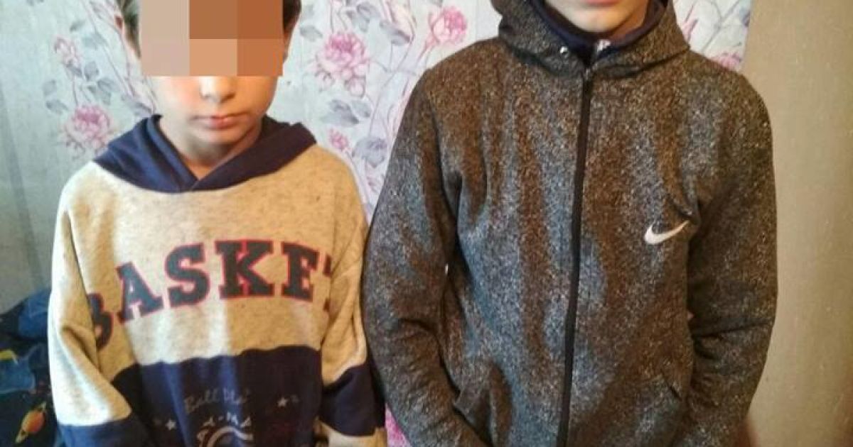 Синці на скроні та тім’ї. У Києві хлопчик викликав поліцію через знущання батька над молодшим братиком