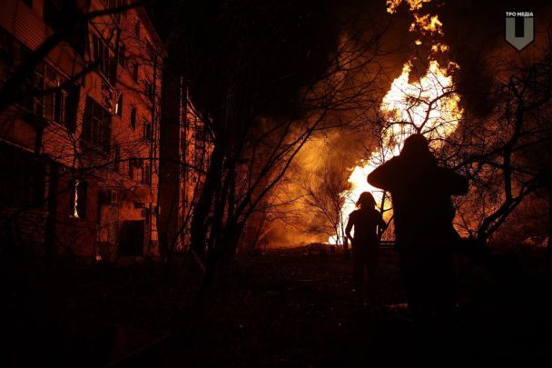 “Жорстокі терористичні обстріли”: Зеленський відреагував на масову атаку по Херсону