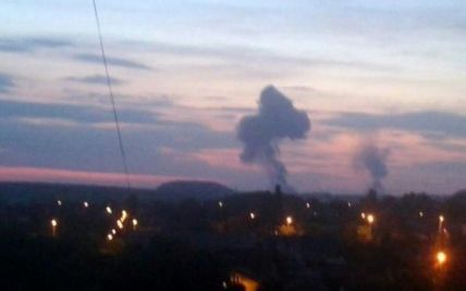 В Донецке на заводе химизделий прогремел мощнейший взрыв и начался пожар