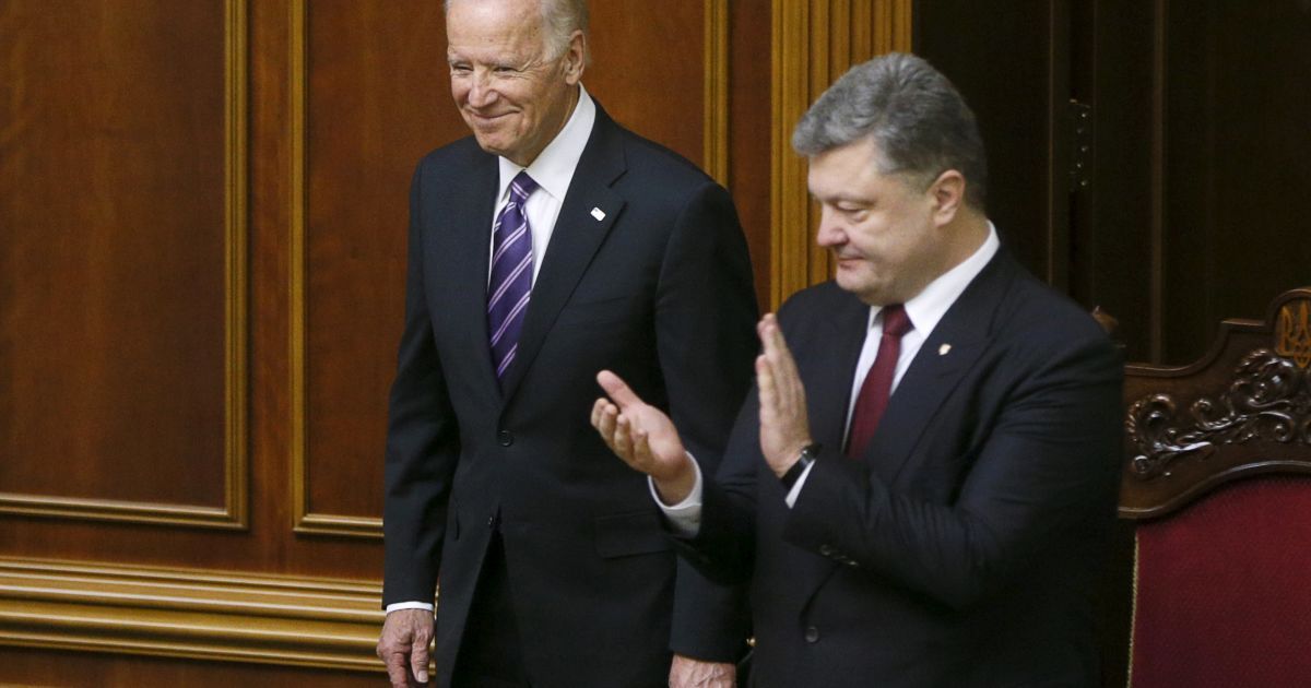 Байден и Порошенко говорили о давлении на РФ