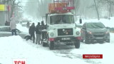 Негода паралізувала половину України