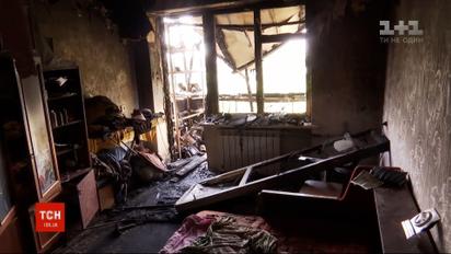 У Новій Каховці розбирають згарище та оцінюють збитки після масштабної пожежі