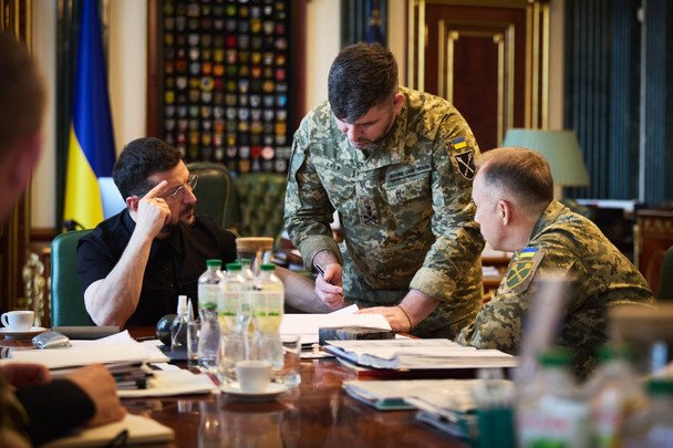 Зеленский сообщил последние новости с фронта: что происходит возле ключевых городов