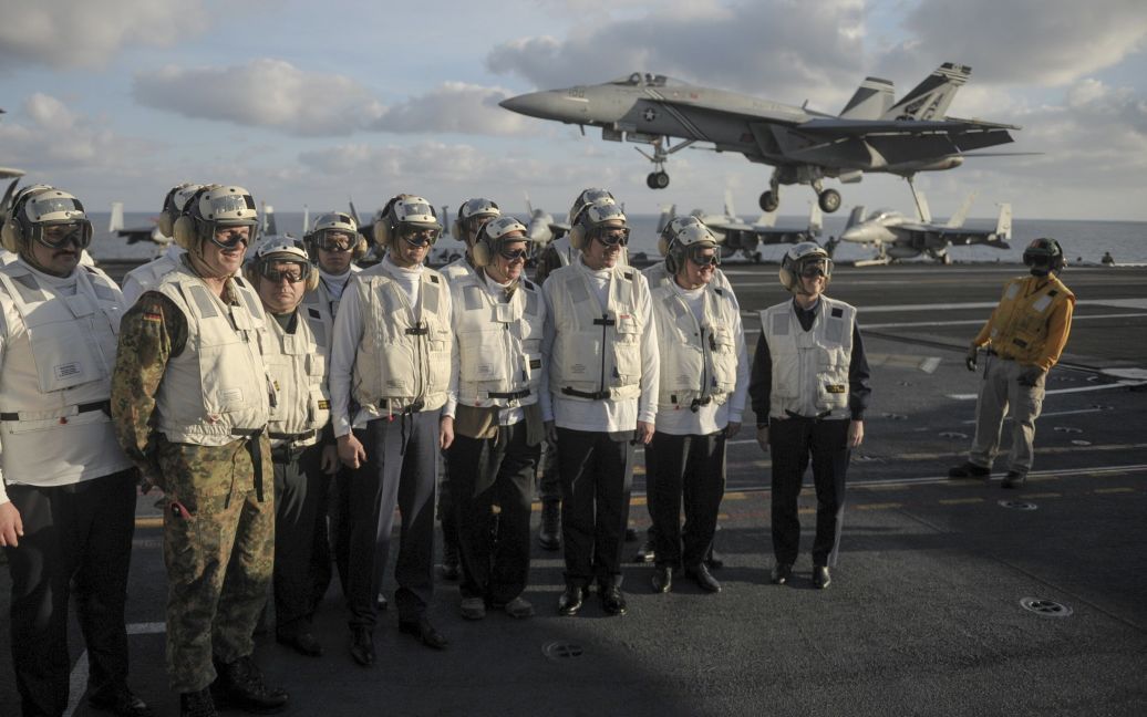 Яценюк посетил авианосец "Гарри Трумэн" / © Reuters