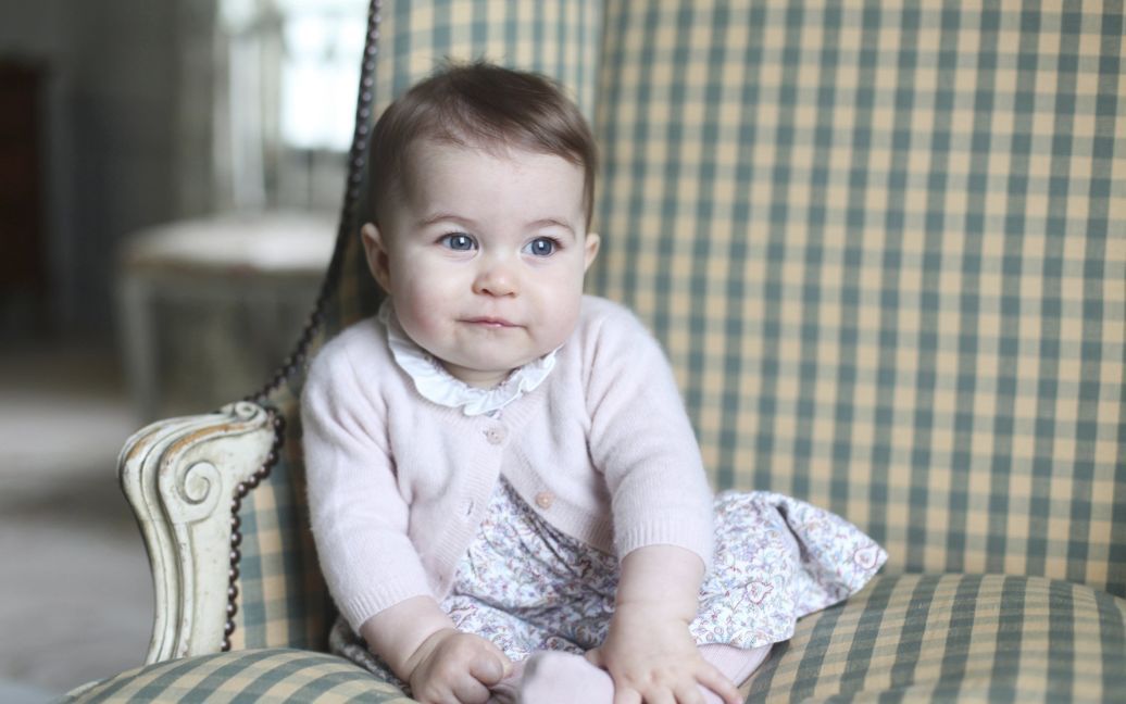 Принцеса Шарлотта - четверта у черзі на британський престол. / © Reuters