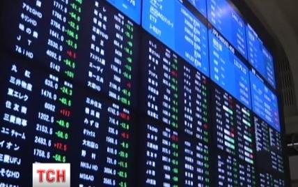 Открылась, обвалилась, закрылась: фондовая биржа Китая завершила торги "черного вторника"