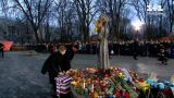 Минута молчания и букеты из колосков: украинцы почтили память жертв голодоморов