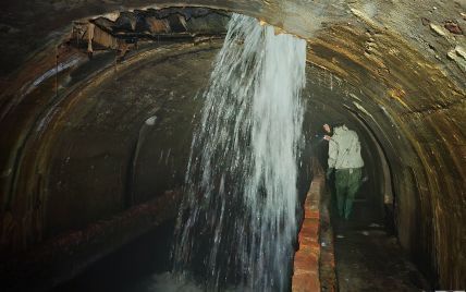 Во Львове диггеры заявили о смертельной опасности из-за прорыва водопровода: водоканал это отрицает